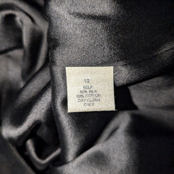 TSE Black Skirt. Size 10 Silk& Cotton. Pleats. Back zip. CLASSIC BEAUTY - Picture 4 of 8